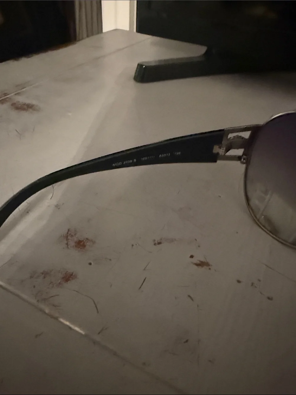 Aviator Sunglasses with Dark Gray Lenses
